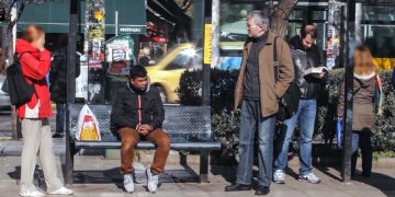 Πείραμα στην Αθήνα δείχνει αν οι Έλληνες είναι ρατσιστές (βίντεο)