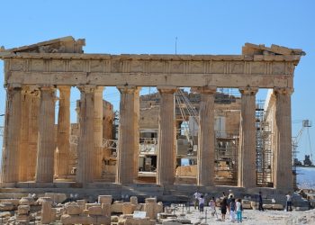 Το ΚΑΣ απαγόρευσε επίδειξη μόδας στην Ακρόπολη