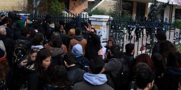 Τέλος στην κατάληψη της Νομικής