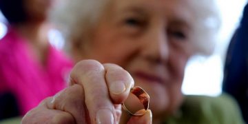 Η βέρα ενός πεσόντος στο αλβανικό μέτωπο επιστρέφεται, 72 χρόνια μετά!