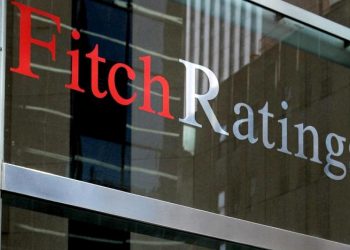Ο Fitch υποβάθμισε το outlook της ελληνικής οικονομίας