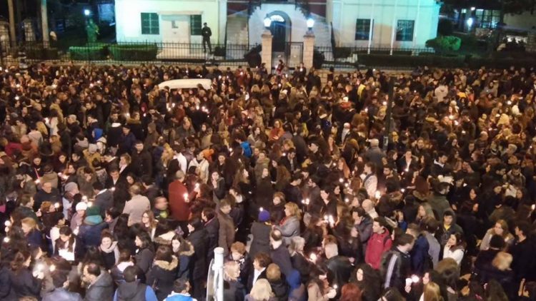 Ιωάννινα: Σιωπηλή συγκέντρωση διαμαρτυρίας στη μνήμη του Βαγγέλη Γιακουμάκη