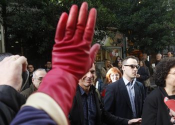 Πιάνουν δουλειά οι καθαρίστριες του υπουργείου Οικονομικών