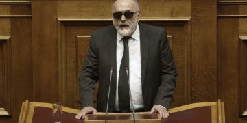 Με εισοδηματικά κριτήρια η συμμετοχή ασφαλισμένων στα φάρμακα
