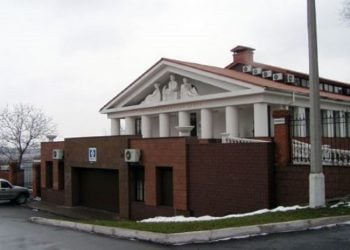 Медицинский центр «Гиппократы» принимает бесплатно пациентов
