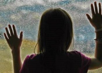 Επ' αυτοφώρω συνελήφθη 75χρονος να ασελγεί σε ανήλικη Ρουμάνα