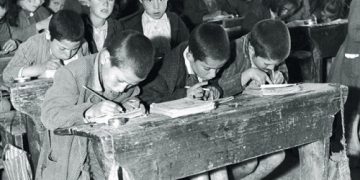 Πώς θα λειτουργεί το Δημόσιο λόγω κορωνοϊού, τι μάσκες θα δοθούν στα σχολεία (βίντεο)