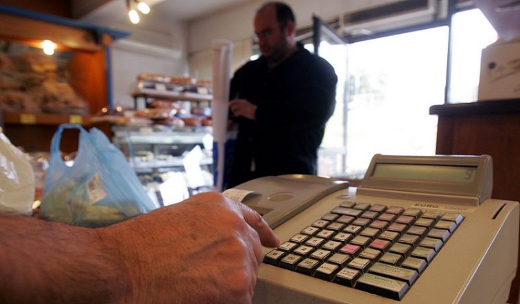 Αναβολή δύο μηνών στη διασύνδεση ταμειακών-Τaxis