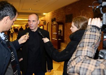 Βαρουφάκης για γερμανικές αποζημιώσεις και ρευστότητα
