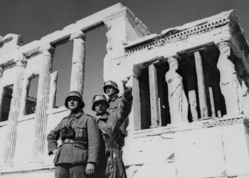 Правительство Греции требует компенсации от Германии