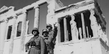 Правительство Греции требует компенсации от Германии