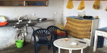Εικόνες ντροπής από το κολαστήριο του πτηνοτροφείου στη Χαλανδρίτσα