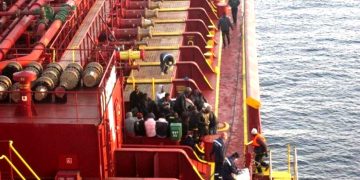 Ελληνικό πλοίο διέσωσε περισσότερους από 300 μετανάστες σε τέσσερις μήνες!