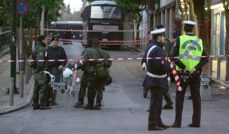 Σε κόκκινο συναγερμό και η Αθήνα μετά το χτύπημα στις Βρυξέλλες