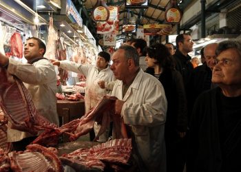 Στα ύψη τα ντόπια αρνιά και κατσίκια, εκτίναξη σε φρούτα και λαχανικά