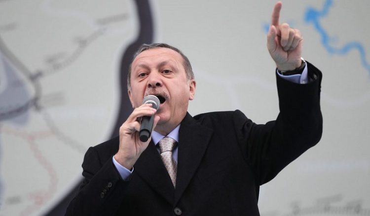 Φραστική επίθεση Ερντογάν σε Πούτιν και Ακιντζί