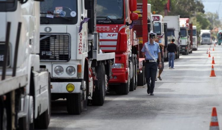 Τα μέτρα της τροχαίας για ασφαλή έξοδο των εκδρομέων του Πάσχα