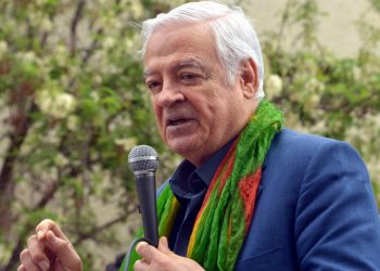 Φιράτ: Παραιτήθηκα από το ΑΚΡ, γιατί ο Ερντογάν δεν δέχτηκε τη διδασκαλία της κουρδικής γλώσσας