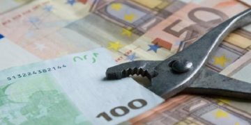 Греческая статическая служба пересмотрела данные о росте экономики-2016