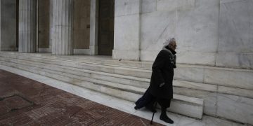 Φυσικό αέριο: Το ΥΠΕΝ ενισχύει την προστασία των ευάλωτων καταναλωτών