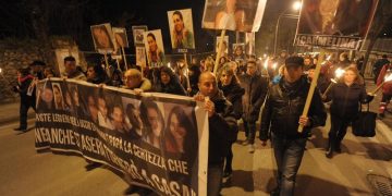 Λαμπαδηφορία μνήμης στη Λ’Άκουιλα, έξι χρόνια μετά τον φονικό σεισμό