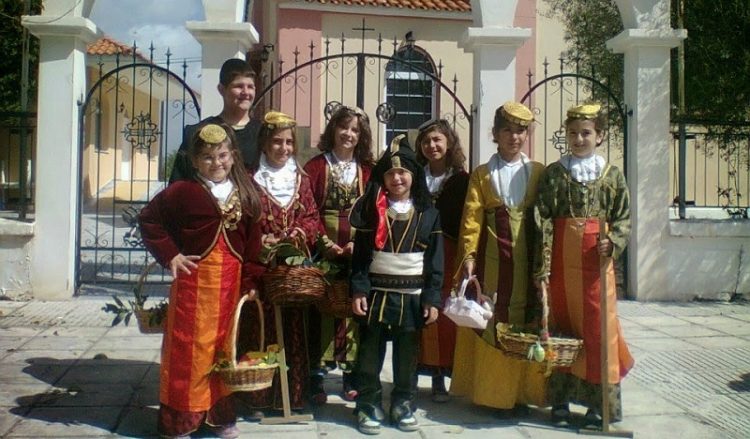 Οι Πόντιοι Ν. Αιτωλοακαρνανίας τα έψαλαν στον δήμαρχο Αγρινίου (φωτο)