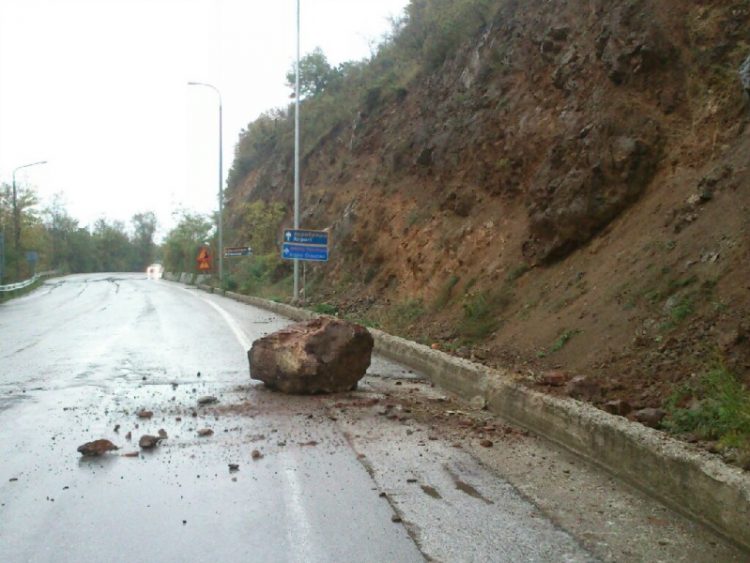 Αρκετά ακόμα τα προβλήματα στη βόρεια Ελλάδα από την κακοκαιρία των προηγούμενων ημερών