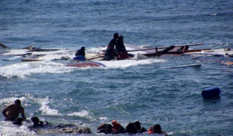 Воскресное кораблекрушение в Средиземном море унесло жизни 800 человек