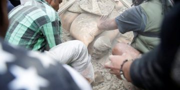 Σεισμός - φονιάς 7,9 Ρίχτερ για εκατοντάδες ανθρώπους στο Νεπάλ