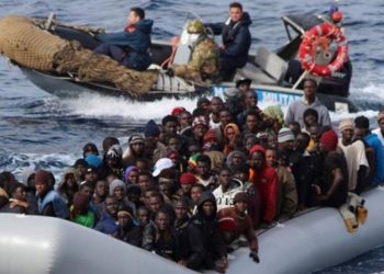 Экстренный план по беженцам разрабатывает Греция