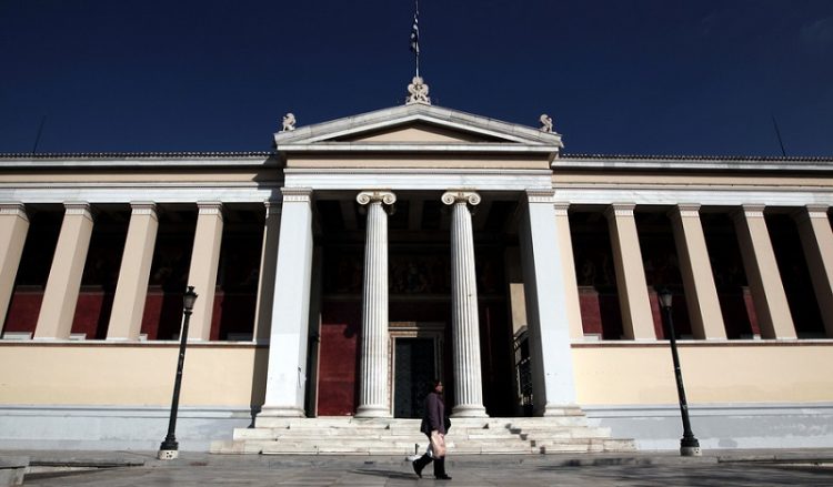 Ο Ιβάν Σαββίδης στηρίζει τη διδασκαλία ρωσικών στο Πανεπιστήμιο Αθηνών