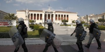 Για 17η μέρα συνεχίζεται η κατάληψη στην πρυτανεία του ΕΚΠΑ