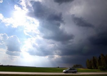 Συνεχίζονται οι βροχές, πιθανότητα για χαλάζι