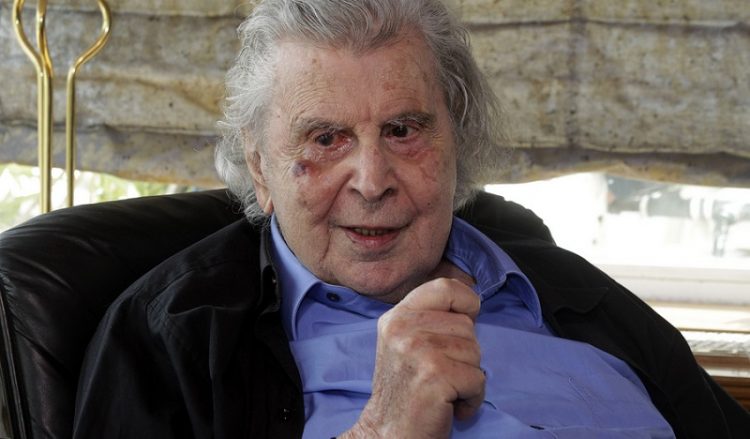Ο Μίκης Θεοδωράκης μάρτυρας κατηγορίας στη δίκη της Χρυσής Αυγής
