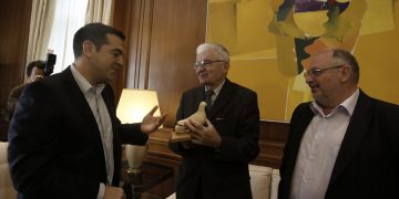 Ο επιζών του Διστόμου που συγκίνησε τους Γερμανούς, σε Μαξίμου και Προεδρικό