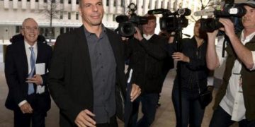 Βαρουφάκης στο Stern: Η μητέρα μου ήταν μέλος ακροδεξιάς οργάνωσης