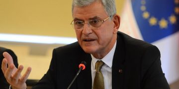 Τούρκος υπουργός στο μνημόσυνο των Αρμενίων στην Κωνσταντινούπολη!