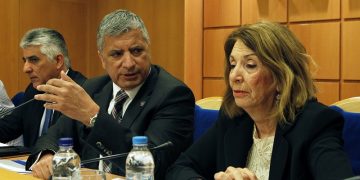 Έκκληση Χριστοδουλοπούλου για χώρους φιλοξενίας μεταναστών