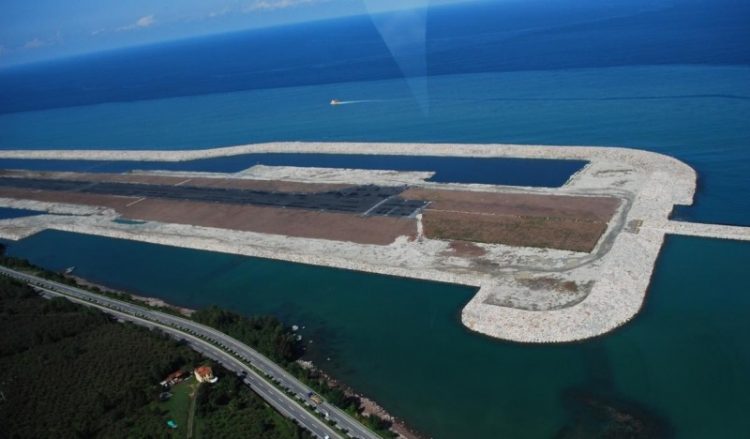 Δύο Έλληνες έκλεισαν... για πλάκα το αεροδρόμιο της Κοπεγχάγης