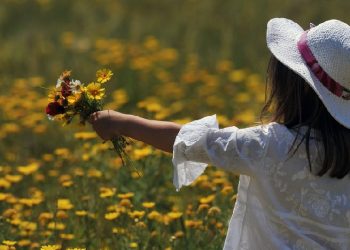 Ζεστός καιρός με το θερμόμετρο ακόμα και στους 28 βαθμούς