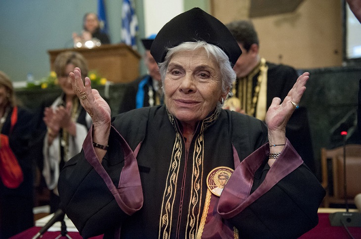 Η Κική Δημουλά επίτιμη διδάκτωρ της Θεολογικής Σχολής του ΑΠΘ