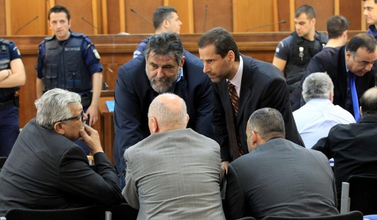 Αναβλήθηκε για τις 15 Μαΐου η δίκη της Χρυσής Αυγής