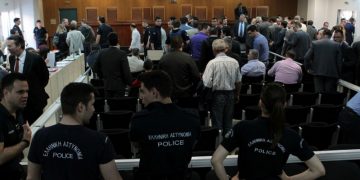 Διακόπηκε για τις 12 Μαΐου η δίκη της Χρυσής Αυγής