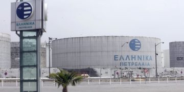 Έκτακτο: Φωτιά στα Ελληνικά Πετρέλαια