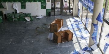 Σαμαράς και Πανούσης για την εισβολή των κουκουλοφόρων στο ΑΠΘ