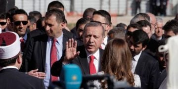 Μπήκαν τα θεμέλια του μεγαλύτερου τζαμιού στα Βαλκάνια