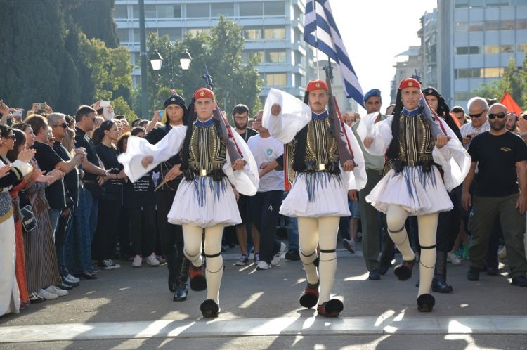 Призыв понтийцев о признании Геноцида с площади Синтагма в Афинах