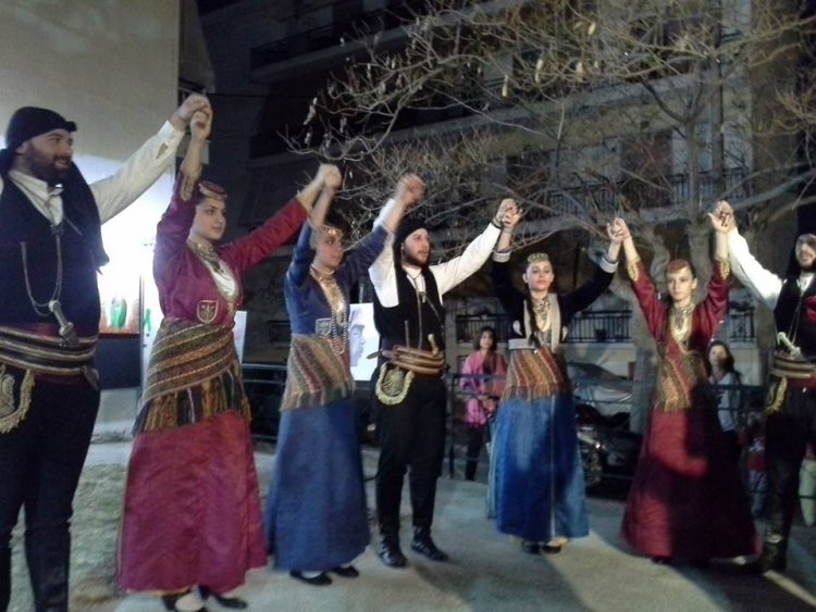 Ο Πόντος στη σκηνή της μουσικής παράστασης «Σκιών καμώματα με φωτεινά τραγούδια»