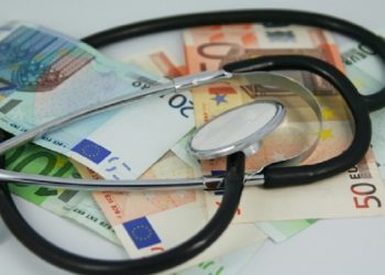 Συνελήφθη 51χρονος γιατρός για φακελάκι