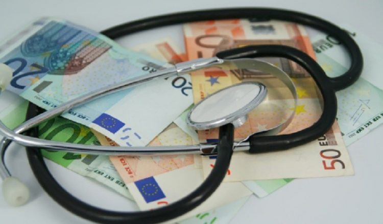 Συνελήφθη 51χρονος γιατρός για φακελάκι